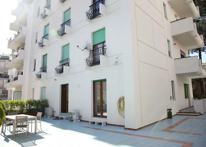 Coast Couette-café 4*